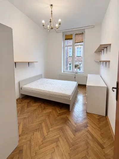 2 pokoje | Centrum Krakowa | Plac Inwalidów | Konarskiego 17