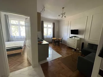 Wynajmę mieszkanie przy rondzie Grzegórzeckim - wolne od października - miniatura 2