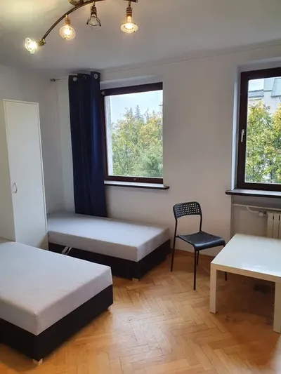 Wynajmę przestronny pokój dwuosobowy – ul. Miodowa