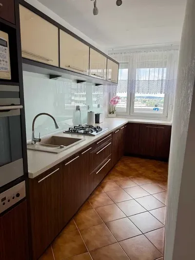 Wynajmę: Mieszkanie ponad 50 m2, 2 pokoje, oddzielna kuchnia, łazienka, przedpokój, garderoba - os. Tysiąclecia Katowice - miniatura 5