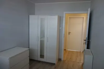 Jednoosobowy pokój w mieszkaniu studenckim, wliczone opłaty - miniatura 2