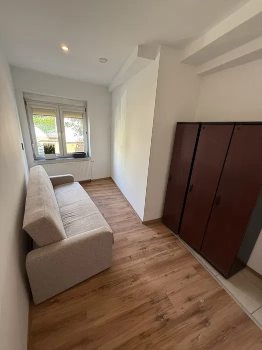Przestronne mieszkanie / Lokal usługowy 80 m² | Rampa dla wózków | Parking | ul. Polanka, Poznań - 1/8