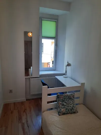 W kapciach na uczelnię - miniatura 5