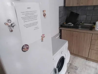 pokój studencki przy rynku ul. św Wojciecha 1000 zł ze wszystkim - miniatura 4