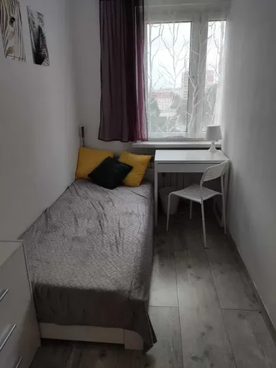 Pokój jednoosobowy w Katowicach - ul. Modrzewiowa, Bogucice - miniatura 2