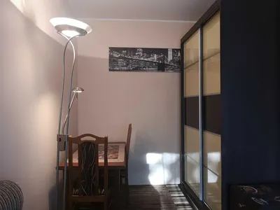 Mieszkanie 37 mkw, 2 osobne pokoje, osobna widna kuchnia, balkon, blisko Kampusu Ochota, mile widziani studenci - miniatura 3