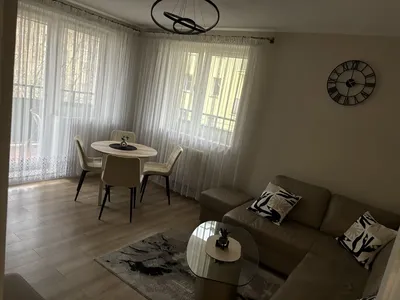 Mieszkanie na wynajem Warszawa - Włochy ul. Zapustna blisko PKP, lotnisko, centra handlowe - miniatura 2