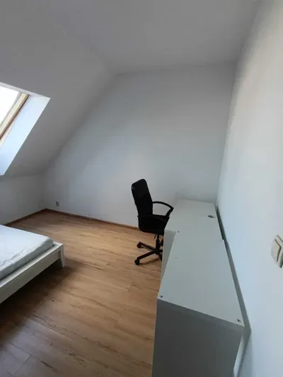 Pokój na starym mieście, ulica Środowa - miniatura 3