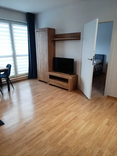 2 -pokojowe mieszkanie z garażem Warszawa Ochota, ul. Sierpińskiego 1A - miniatura 3