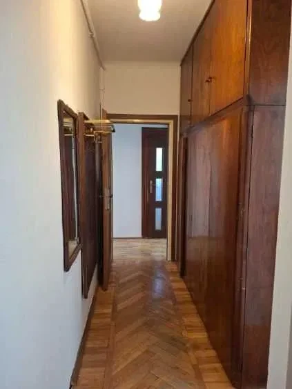 Mieszkanie dwupokojowe na Woli z oddzielną kuchnią - 1/8