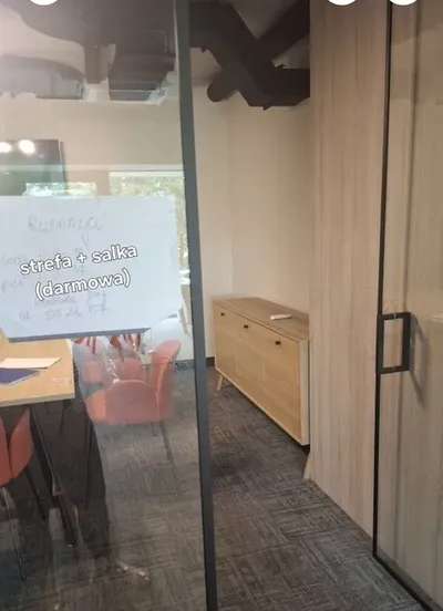 Mieszkanie z cooworking I siłownią w bloku - miniatura 5