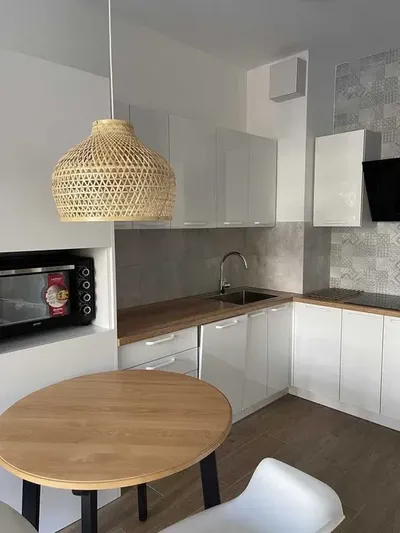 Kameralny apartamentowiec czynsz w cenie garaż duża loggia