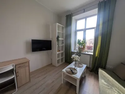 Kawalerka do wynajęcia w świetnej lokalizacji - miniatura 4