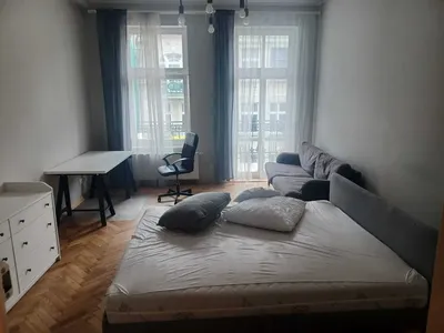 Wynajem, 3 duże pokoje, 105m2, Łazarz, 3 piętro, dwa balkony - miniatura 5