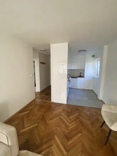 Piekne mieszkanie na Bielanach blisko metra - miniatura 5