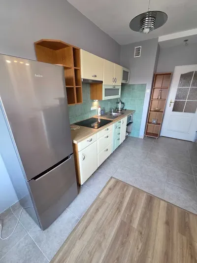 ul. Podłęska | 41,11 m2 | Salon z aneksem kuchennym + Garderoba + Balkon - miniatura 2