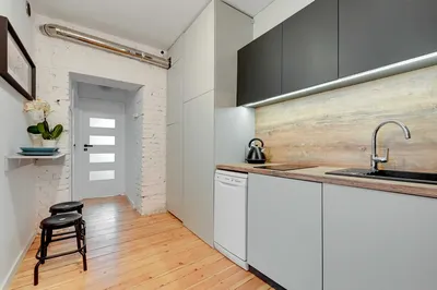 Pokój z własną łazienką i balkonem przy UM Gdynia - miniatura 4