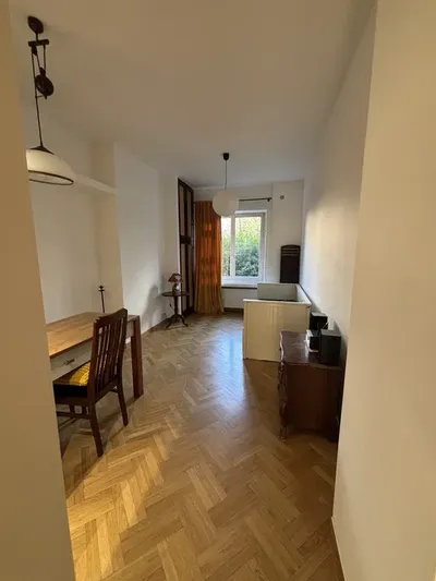 Fajne mieszkanko w kamienicy na Starej Ochocie - miniatura 4