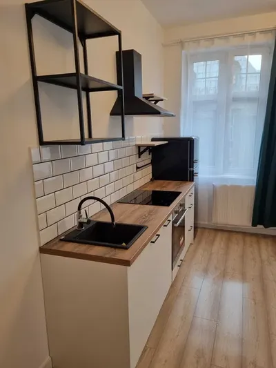 Kawalerka w centrum Katowic - 2700zł + media - miniatura 3