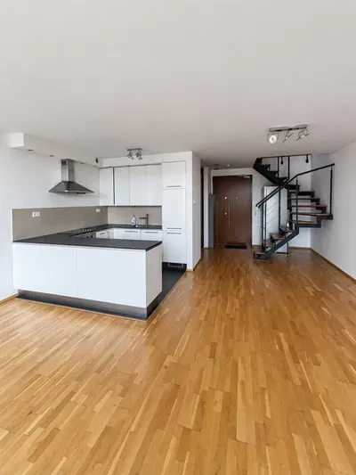 Przestronny loft z tarasem | 5 pokoi + salon | 4 łazienki | Wszystko w cenie