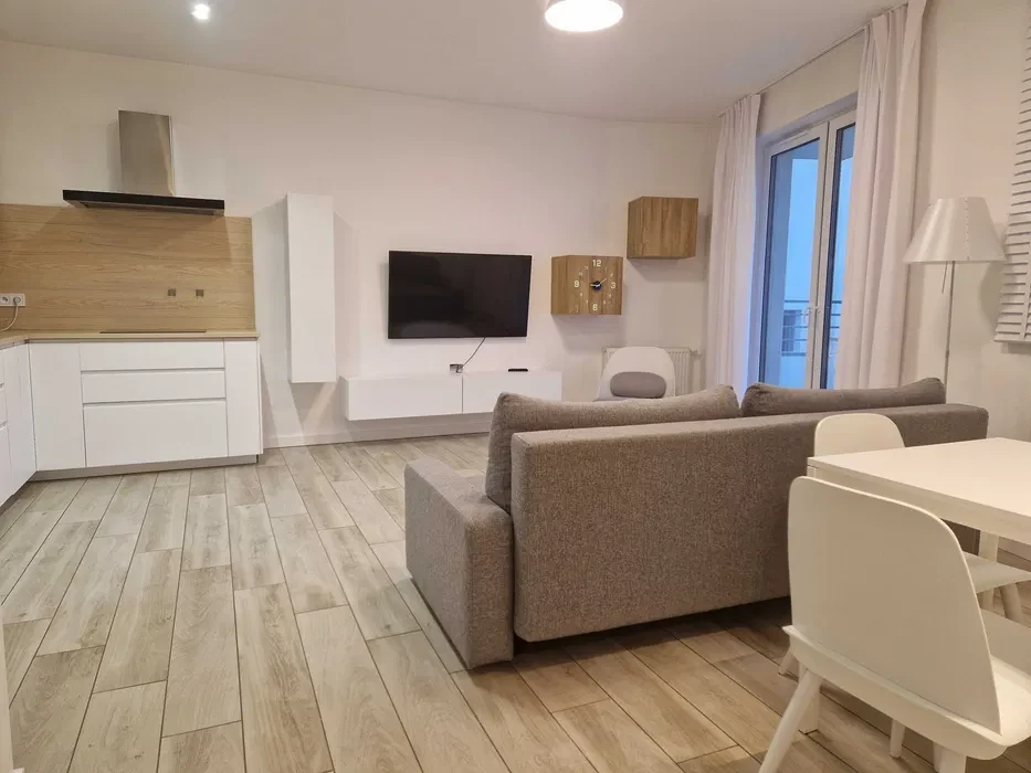Wynajmę nowoczesny 4-pokojowy apartament z widokiem na park - 83m2 Łódź Rogi Łupkowa 10/16 - bezpośrednio bez prowizji - 1/8