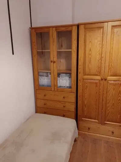 Dwa pokoje, 32m2, koszt najmu 2000zł+czynsz 485zł + media - miniatura 5