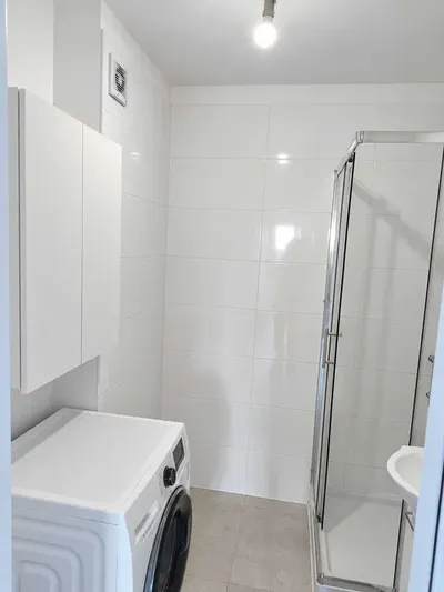 Pokój 16,5 m², zamykany dla dziewczyny | 3 min do Metra Bródno [M2] | 1 miń do Autobusu | Umeblowany | Wi-Fi 1000 Mb/s | Od zaraz - miniatura 5
