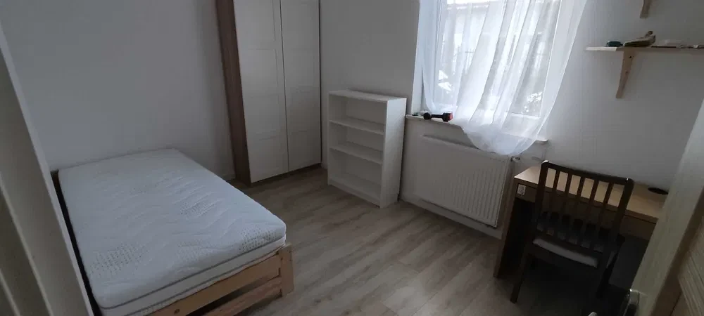 Bez dopłat, Pokój jednoosobowy 10 m² – Warszawa Włochy, dwie łazienki, ul. Cyprysowa 57 - 1/4
