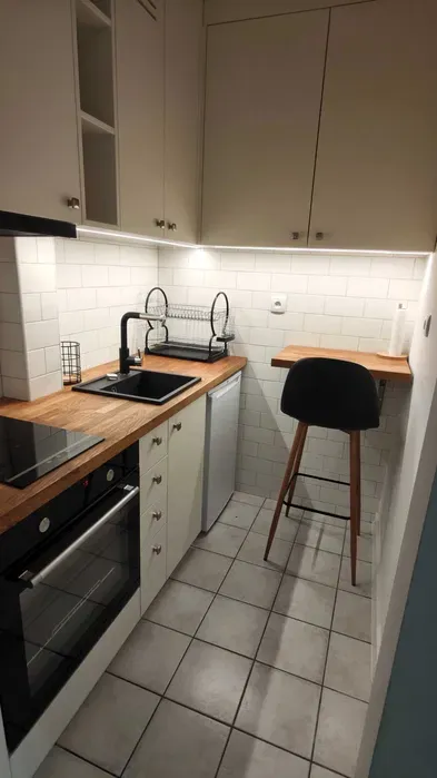 Przytulna kawalerka do wynajęcia w Krakowie - miniatura 3