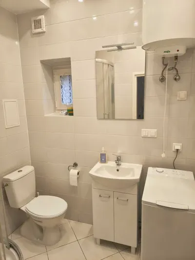 Przytulna kawalerka 18 m² z widokiem na ogród | Nowy Kleparz, ul. Odrowąża | Bez prowizji, 0 zł czynszu - miniatura 4