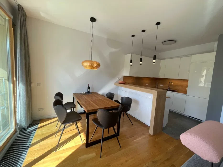 Nowoczesne mieszkanie 53 m² | 19. Dzielnica, ul. Kolejowa 43 | Metro Rondo Daszyńskiego - 1/8