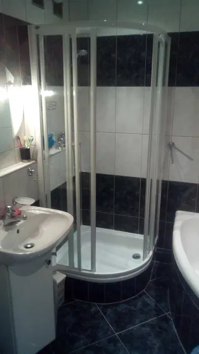 Wynajmę pokój 12 m2 w 3 pokojowym komfortowym mieszkaniu, w pełni wyposażonym - miniatura 2
