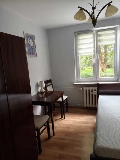 Mieszkanie 2 pokoje 44 m2 na os.Oficerskim wynajmę bezpośrednio - miniatura 3