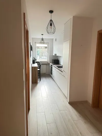 58 m² | 2 pokoje | Balkon | Miejsce postojowe | Klimatyzacja | Prądnik Czerwony - miniatura 3