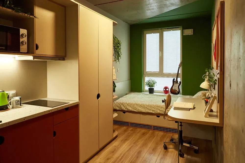 Private Studio | All Bills Included - 1/4
