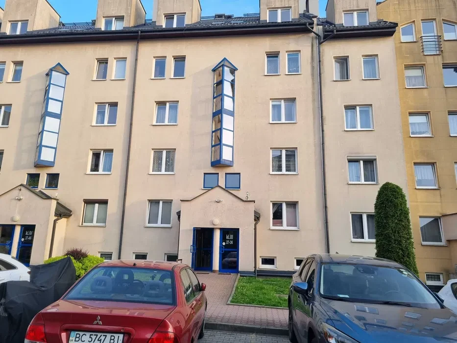 Dwupokojowe wysoki parter u. Bujaka - 1/6
