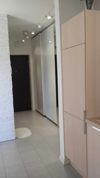 Przestronna kawalerka 41 m² – ul. Przewóz | Bezpośrednio - miniatura 4