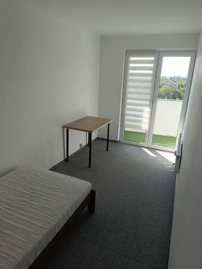 Mieszkanie 4 pokojowe do wynajęcia Plac Centralny NH - miniatura 3