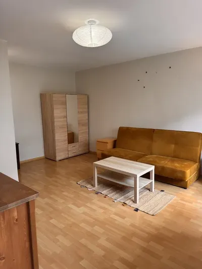 Umeblowana kawalerka 32 m² – 200 m od metra Kondratowicza. Dostepna od zaraz - miniatura 2