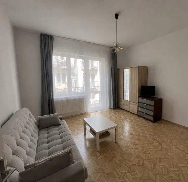 68 m² przy metrze Rondo ONZ, osobna kuchnia, bez prowizji - 1/8