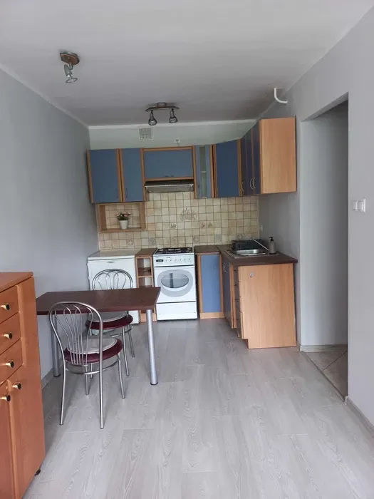 Wynajem kawalerki centrum starego Ursusa - 1/5