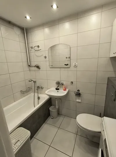 Wynajmę mieszkanie 2 pokoje , 43m , os. Kazimierzowskie - miniatura 3