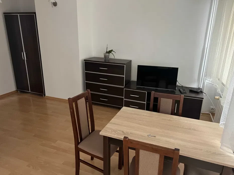 Bez pośredników ! Kawalerka 29,4 m² ul. Józefa - Słoneczna przytulna jasna z balkonem i widokiem | 9. piętro - 1/8