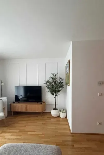 Komfortowe, umeblowane mieszkanie z sypialnią – Warszawa, Ochota - miniatura 2