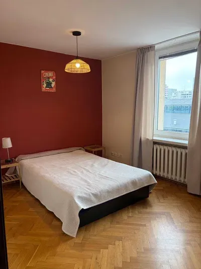 Wynajmę dwupokojowe mieszkanie (52 m2) w ścisłym centrum Warszawy - miniatura 4