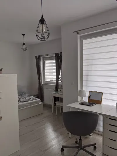 Do wynajęcia przestronny pokój z dużym balkonem w Sosnowcu. - miniatura 2