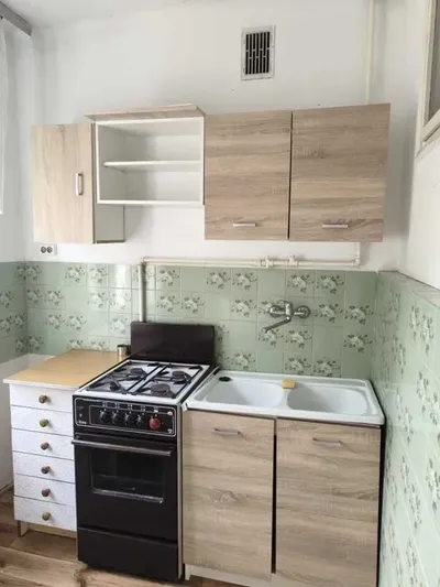 Wynajmę mieszkanie pokój z kuchnią 36,6 m2 KRAKÓW NOWA HUTA os. UROCZE dostępne od zaraz - miniatura 2