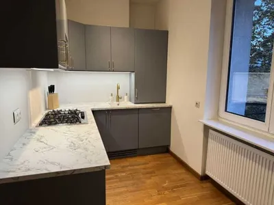 Bardzo ładne studio w świetnej lokalizacji ul. Dubois - miniatura 4