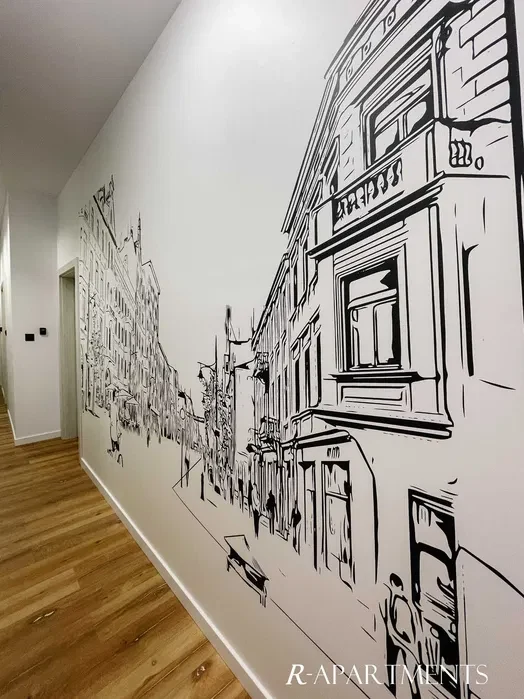 Bezpośrednio 5-pokojowe, 11-miejsc noclegowych- po gruntownym remoncie w ścisłym centrum. - 1/8