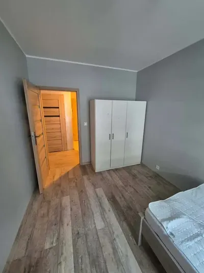 Pokoój do wynajęcia z wspólnym salonem - miniatura 2